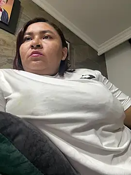 KarlaWild online show from 02-09-25, 01:00