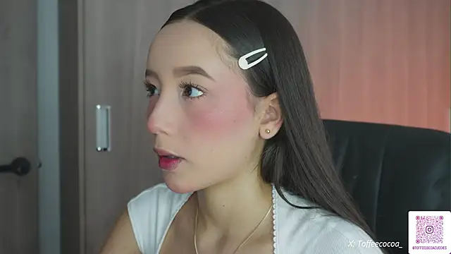 Snapshot of sophi_lii chatting on 09-24-25, 07:17 sophi lii online show from 09-24-25, 07:17