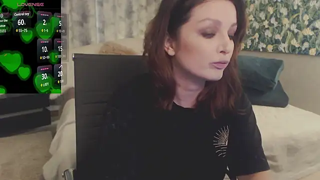 Snapshot of BritneyBarker chatting on 06-18-26, 03:49 BritneyBarker online show from 06-18-26, 03:49