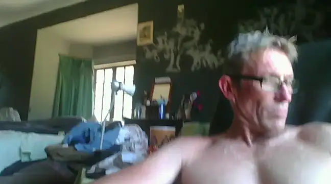 Snapshot of xylegs chatting on 01-31-25, 11:35 xylegs online show from 01-31-25, 11:35