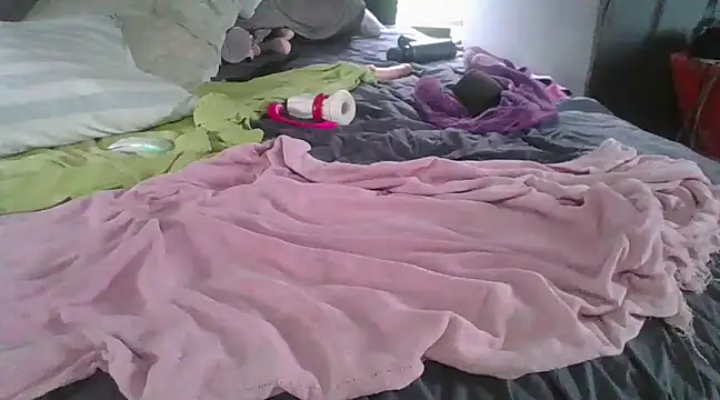 Snapshot of xylegs chatting on 03-15-25, 08:43 xylegs online show from 03-15-25, 08:43