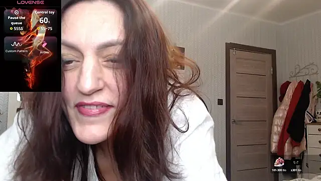 Soffya Soy online show from 03-12-26, 06:14