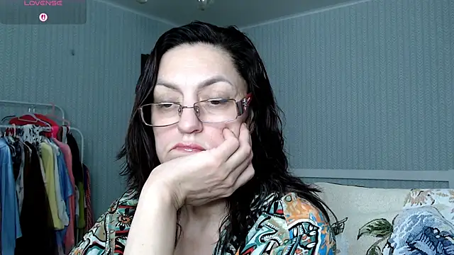 Soffya Soy online show from 04-11-26, 02:05