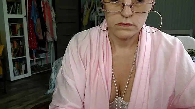 Snapshot of Soffya_Soy chatting on 05-29-26, 06:44 Soffya Soy online show from 05-29-26, 06:44