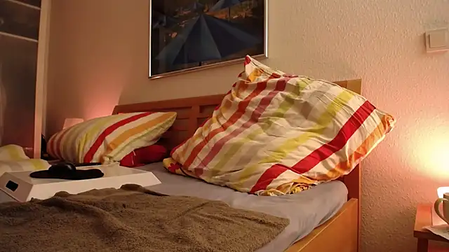 Snapshot of hans895 chatting on 11-28-25, 07:22 hans895 online show from 11-28-25, 07:22