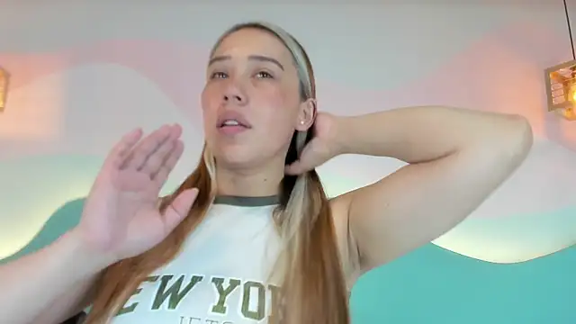 Snapshot of Lannajansen chatting on 11-10-25, 01:10 Lannajansen online show from 11-10-25, 01:10