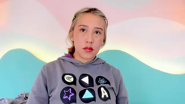 Snapshot of Lannajansen chatting on 11-18-25, 02:54 Lannajansen online show from 11-18-25, 02:54