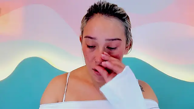 Snapshot of Lannajansen chatting on 12-17-25, 01:39 Lannajansen online show from 12-17-25, 01:39