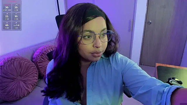 Snapshot of RachelRusso chatting on 10-25-25, 03:14 RachelRusso online show from 10-25-25, 03:14