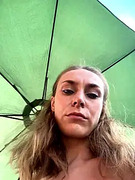 Snapshot of White_Lu chatting on 01-07-26, 02:03 White Lu online show from 01-07-26, 02:03