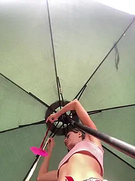 Snapshot of White_Lu chatting on 02-12-26, 02:17 White Lu online show from 02-12-26, 02:17