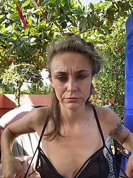 Snapshot of White_Lu chatting on 02-28-26, 02:12 White Lu online show from 02-28-26, 02:12