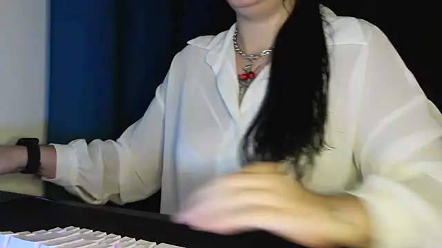 bunnyfox420 online show from 11-18-25, 07:29