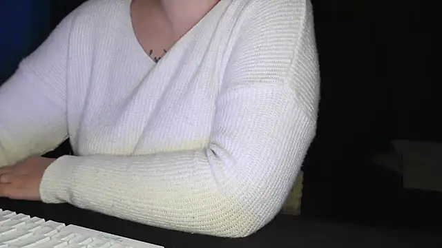 bunnyfox420 online show from 11-20-25, 06:40