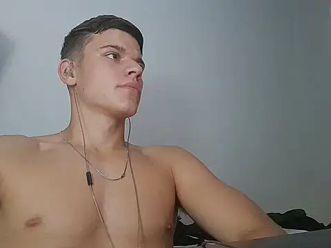 Snapshot of vitorsafado19 chatting on 02-07-25, 04:16 vitorsafado19 online show from 02-07-25, 04:16