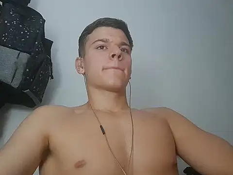 Snapshot of vitorsafado19 chatting on 02-09-25, 04:57 vitorsafado19 online show from 02-09-25, 04:57