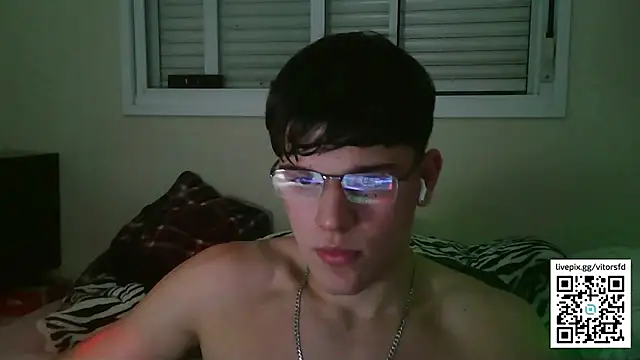 Snapshot of vitorsafado19 chatting on 09-15-25, 01:38 vitorsafado19 online show from 09-15-25, 01:38