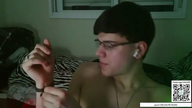 Snapshot of vitorsafado19 chatting on 10-16-25, 02:12 vitorsafado19 online show from 10-16-25, 02:12