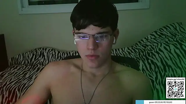 Snapshot of vitorsafado19 chatting on 10-18-25, 05:43 vitorsafado19 online show from 10-18-25, 05:43