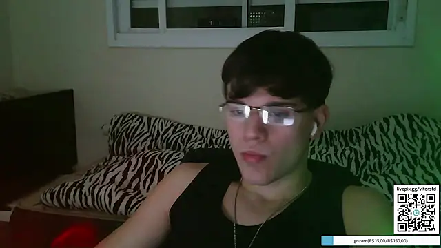 Snapshot of vitorsafado19 chatting on 10-20-25, 02:56 vitorsafado19 online show from 10-20-25, 02:56