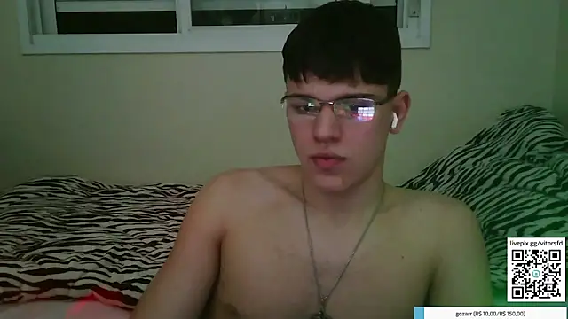 Snapshot of vitorsafado19 chatting on 11-14-25, 01:59 vitorsafado19 online show from 11-14-25, 01:59
