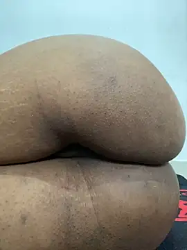 Snapshot of Charlotte_bronxxx chatting on 02-08-25, 05:50 Charlotte bronxxx online show from 02-08-25, 05:50