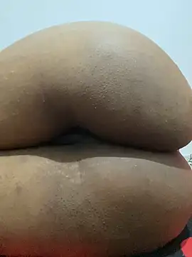 Snapshot of Charlotte_bronxxx chatting on 02-24-25, 08:14 Charlotte bronxxx online show from 02-24-25, 08:14