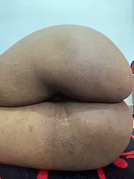 Snapshot of Charlotte_bronxxx chatting on 03-07-25, 04:11 Charlotte bronxxx online show from 03-07-25, 04:11