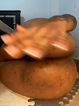 Snapshot of Charlotte_bronxxx chatting on 09-09-25, 06:29 Charlotte bronxxx online show from 09-09-25, 06:29