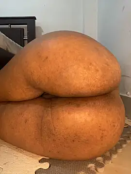 Snapshot of Charlotte_bronxxx chatting on 09-10-25, 05:35 Charlotte bronxxx online show from 09-10-25, 05:35