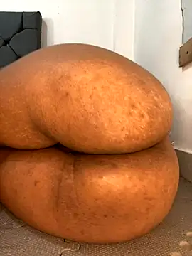 Snapshot of Charlotte_bronxxx chatting on 09-14-25, 06:29 Charlotte bronxxx online show from 09-14-25, 06:29