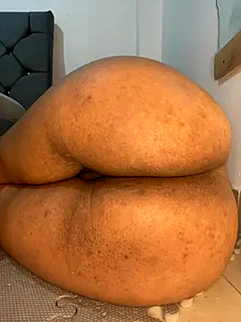 Snapshot of Charlotte_bronxxx chatting on 09-15-25, 10:43 Charlotte bronxxx online show from 09-15-25, 10:43