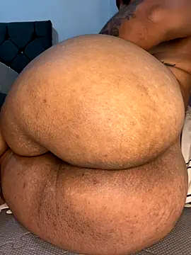 Snapshot of Charlotte_bronxxx chatting on 12-05-25, 10:57 Charlotte bronxxx online show from 12-05-25, 10:57