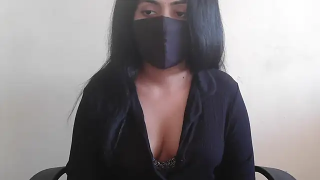 Snapshot of Reddy_Trisha chatting on 12-15-25, 10:30 Reddy Trisha online show from 12-15-25, 10:30