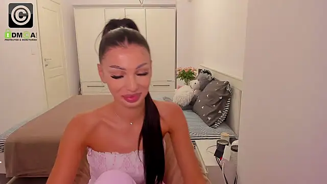 HelenShawn online show from 09-19-25, 03:30