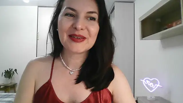 Victoria Glam online show from 01-24-25, 11:23