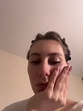 Molli Luv online show from 11-15-25, 12:45