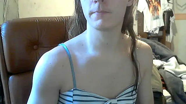 Snapshot of SuperEmma chatting on 02-03-25, 09:19 SuperEmma online show from 02-03-25, 09:19