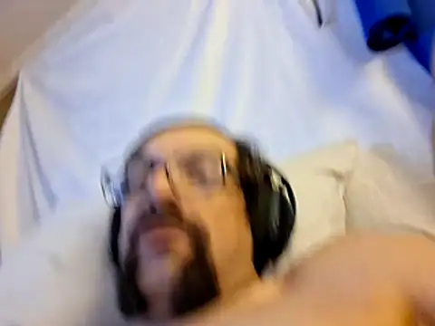 Snapshot of Johndis805 chatting on 11-20-25, 08:19 Johndis805 online show from 11-20-25, 08:19