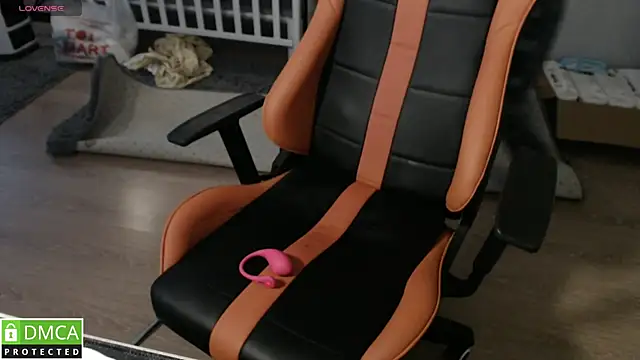 Snapshot of crystalyss chatting on 11-09-25, 03:16 crystalyss online show from 11-09-25, 03:16