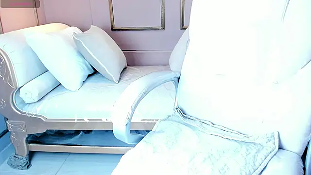 ZoeySnow online show from 11-28-25, 12:19