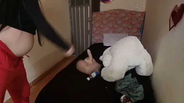 Snapshot of MelodyHott2 chatting on 02-12-26, 07:31 MelodyHott2 online show from 02-12-26, 07:31