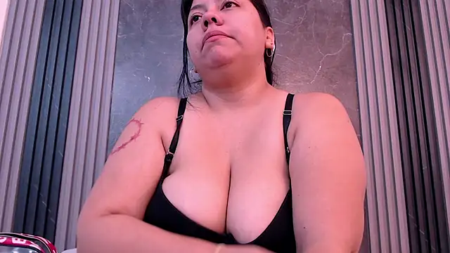 AmmyPike1 online show from 09-09-25, 12:15