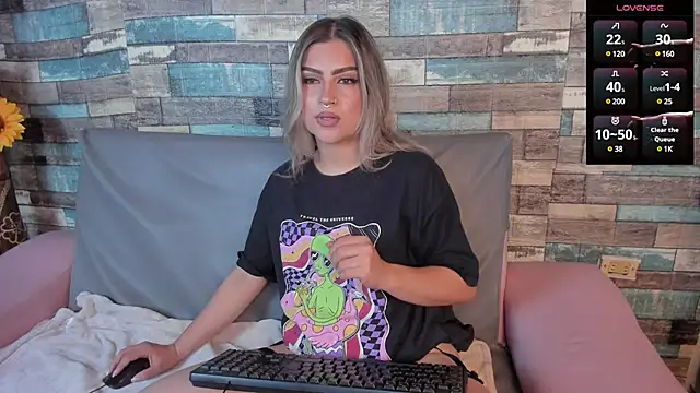 Snapshot of Valka_praskov chatting on 02-07-25, 11:34 Valka praskov online show from 02-07-25, 11:34