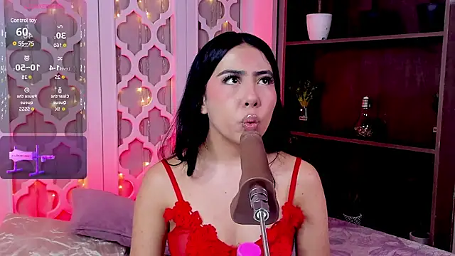 Snapshot of aniie_west chatting on 02-03-25, 11:53 aniie west online show from 02-03-25, 11:53