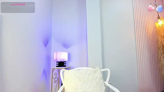 Snapshot of alana_rossetti chatting on 06-16-26, 12:08 alana rossetti online show from 06-16-26, 12:08
