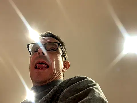 Kenhornu online show from 11-24-25, 05:01