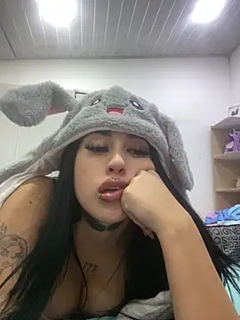 Girl milk7 online show from 03-19-25, 07:29