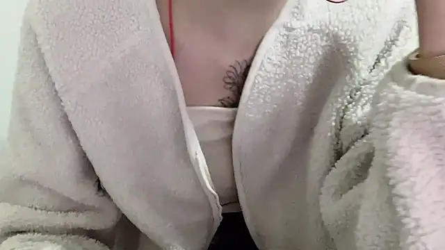 Snapshot of Chu1314 chatting on 02-11-25, 03:29 Chu1314 online show from 02-11-25, 03:29