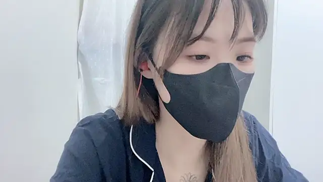 Snapshot of Chu1314 chatting on 02-28-25, 03:37 Chu1314 online show from 02-28-25, 03:37